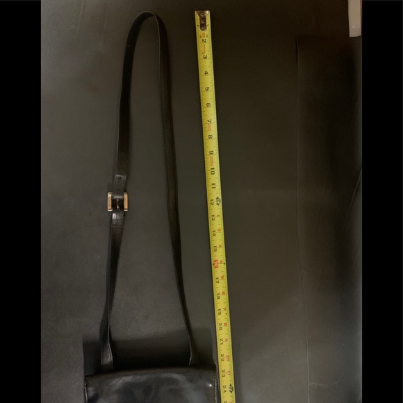 HOBO Multifunction Crossbody Bag - Picture 14 of 15